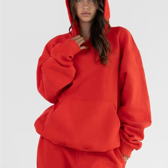 Comfrt Crimson Minimalist Women's Hoodie - Picture 1 of 6